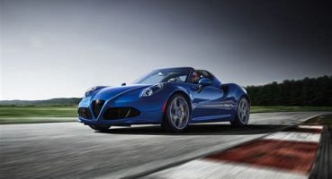 Alfa Romeo 4C Spider: İtalyan Estetiğiyle Çıplak Sürüş Keyfi