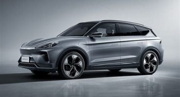 Arcfox αT: Huawei İşbirliği ile Akıllı SUV Deneyimi