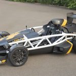 Ariel Atom 4: Minimumun Yeterli Olduğu İleri Spor Araç