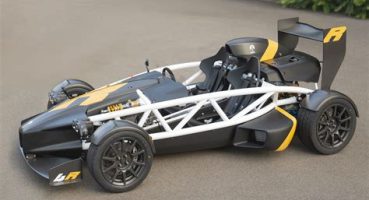 Ariel Atom 4: Minimumun Yeterli Olduğu İleri Spor Araç