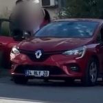 Arnavutköy'de eli satırlı kadın otomobile zarar verdi
