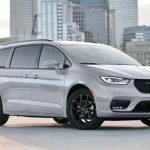 Chrysler Pacifica: Aile Minivanında Teknoloji Harikası