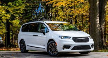Chrysler Pacifica: Ailelere Uygun Lüks Minivan Analizi