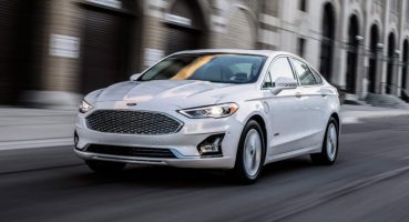Ford Fusion Hybrid: Zeki Tasarım ve Düşük Tüketim Yolu