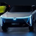 Honda E: Retro Tarzı ve Son Teknoloji Elektrikli Araç