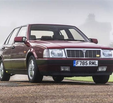 Lancia Thema: Klasik Stil ve Modern İnovasyonun Eşsiz Buluşması