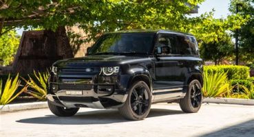 Land Rover Defender 90: İkonik Arazi Araçlarının Evrimi