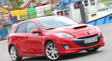 Mazda 3: Kompakt Arabalar Dünyasındaki Dalga Yaratan Tasarım