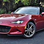 Mazda MX-5: Hafif ve Dinamik Spor Otomobil Deneyimi