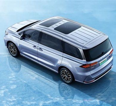 Roewe iMAX8: Kompakt ve Lüks MPV ile Yenilikçi Çözüm