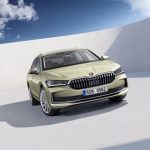 Skoda Superb iV: İnovasyon ile Gelenek Arasında Dengede Kalma