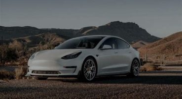 Tesla Model 3: Elektrikli Sedan’ın Uzun Menzil İnovasyonu