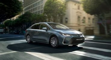 Toyota Corolla: Hibrit ve Benzinli Seçeneklerle Bir Klasik Yeniden Tanımlandı