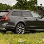 Volvo V90 Cross Country: İsveç Tarzında Arazi Üstünlüğü