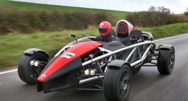 Ariel Atom V8: Hafif Tasarım ile Saf Sürüş Deneyimi