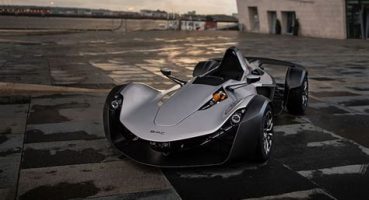 BAC Mono: Tek Kişilik Yarış Arabasıyla Saf Sürüş Keyfi