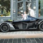 BAC Mono: Tek Koltuklu Yarış Arabasıyla Olgun Sürüş