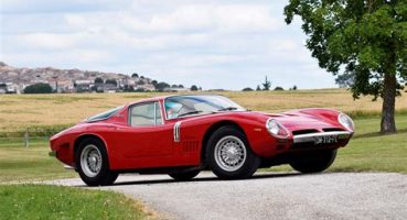 Bizzarrini 5300 GT: İtalyan Süper Araçlarının Tükenmez Sesi