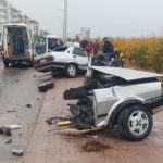 Direğe çarpan otomobil ikiye bölündü, sürücü yaralandı