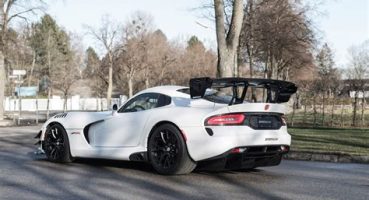 Dodge Viper ACR: Amerikalı Spor Araba İkonu