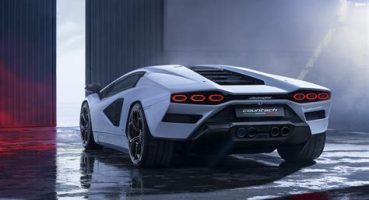 Lamborghini Countach: Klasik Performansın Mükemmeli