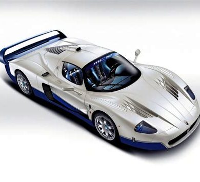 Maserati MC12: Yarış Duygusu Sınırlı Üretimle Eşleşiyor
