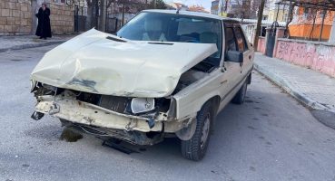 Karaman’da otomobil ile minibüs çarpıştı: 1 yaralı