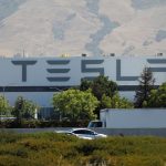 Tesla'nın üretim ve teslimatında düşüş: 2024 verileri açıklandı