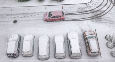 Karda araç nasıl sürülür? Karlı ve buzlu yolda araç sürme taktikleri neler?