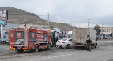 Şırnak’ta kamyonet ile otomobil çarpıştı: 5 yaralı