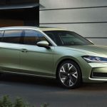Skoda Superb 2025: Orta Sınıf Sedanda En İyi Seçenek mi?