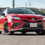 Toyota Camry XSE Hybrid: Sportif Hibrit Sedanın Artıları Eksileri