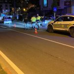 Otomobil anne ve kızına çarptı