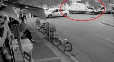 Tabelayı kapattı, kazaya neden oldu