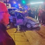 Ters yönden gelen araç kazaya neden oldu