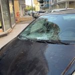 6 yaşındaki çocuk beşinci kattan otomobilin üzerine düştü
