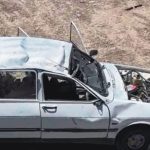 El frenini çekmeyi unutan sürücü, aracının altında kaldı