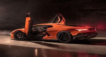 Lamborghini Revuelto 2025: V12 Hibrit Süper Spor