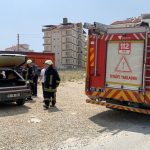 Park halindeki otomobil alev aldı