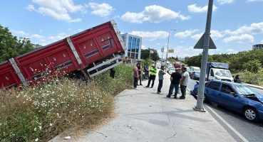 Sancaktepe’de zincirleme trafik kazasında 2 kişi yaralandı