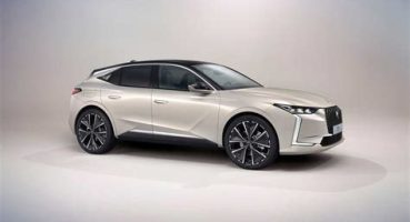 2025 DS 4 E-Tense: Premium Kompakt Hatchback Hibrit Deneyimi