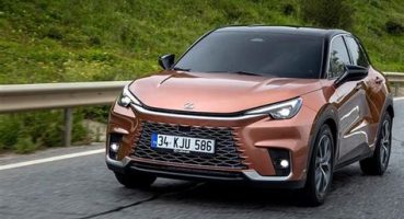 2025 Lexus LBX: Premium Segmentte Yeni Küçük SUV