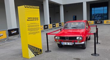 Aynasız Renault etkinliğin gözdesi oldu: 3 kuşaktır aynı ailede