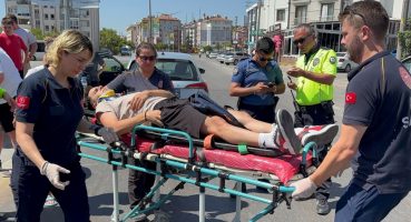 Edirne’de motosiklet, yayaya yol veren otomobile çarptı: 1 yaralı