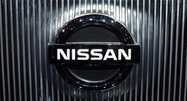 Nissan’a bir darbe de Mercedes’ten