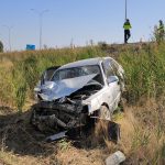 Otomobil polis aracına çarptı: 2'si çocuk 4 yaralı