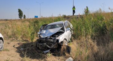 Otomobil polis aracına çarptı: 2’si çocuk 4 yaralı