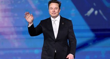 Tesla, kendi “canavarını” rafa kaldırdı