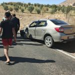 İki otomobilin çarpıştığı kazada sürücüler yaralandı