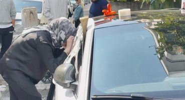 İki yaşındaki çocuk otomobilde kilitli kaldı
